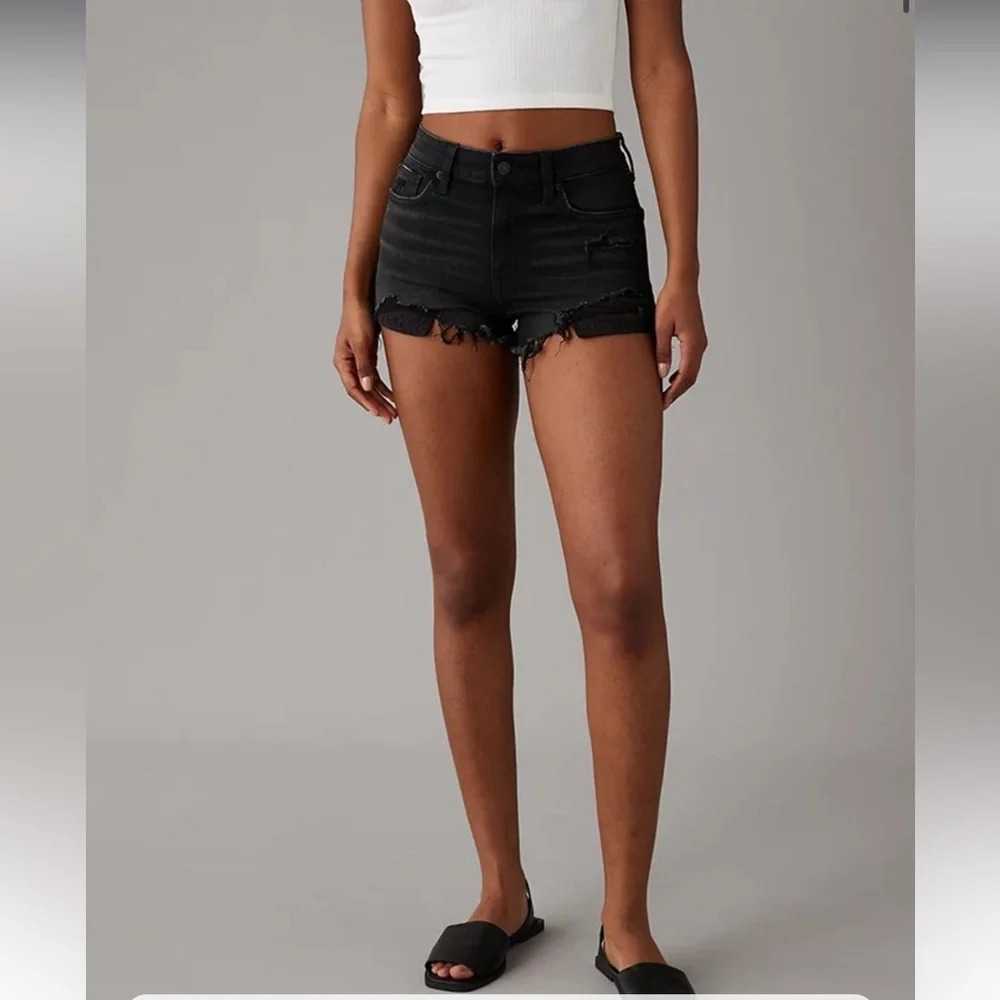 black destroyed American Eagle hi rise shortie denim shorts size 4